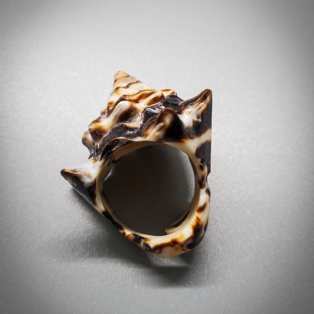 Ring - Picture 3 of 4